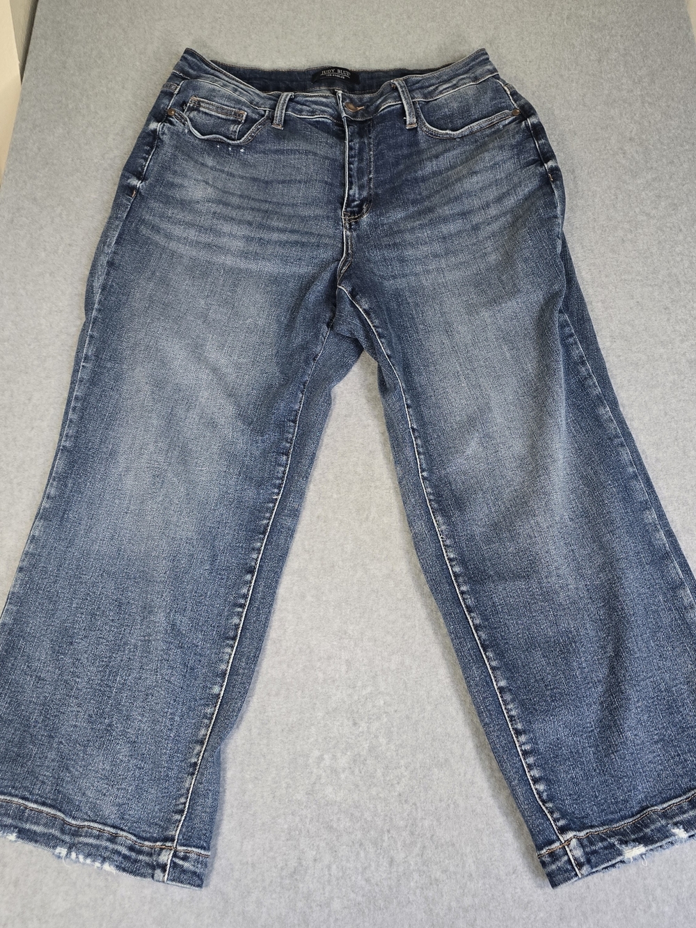 Judy Blue Jeans Womens 16W Wide Leg Crop Distressed Hem Stretch Medium Wash